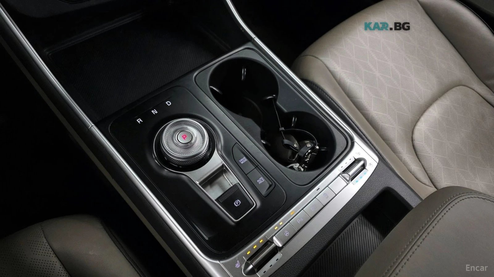 Kia Carnival PRESTIGE* 9МЕСТЕН* ДИСТРОНИК* КАМЕРА* ОБДУХВАНЕ* , снимка 11 - Автомобили и джипове - 56103940
