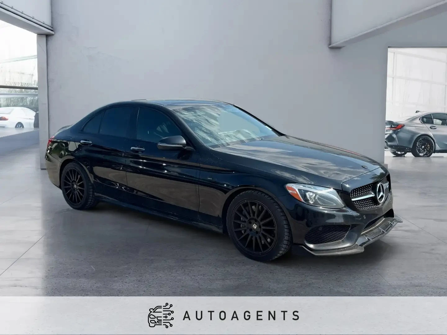 Mercedes-Benz C 43 AMG 4MATIC Цена до България & АвтоКредит, снимка 5 - Автомобили и джипове - 56119380