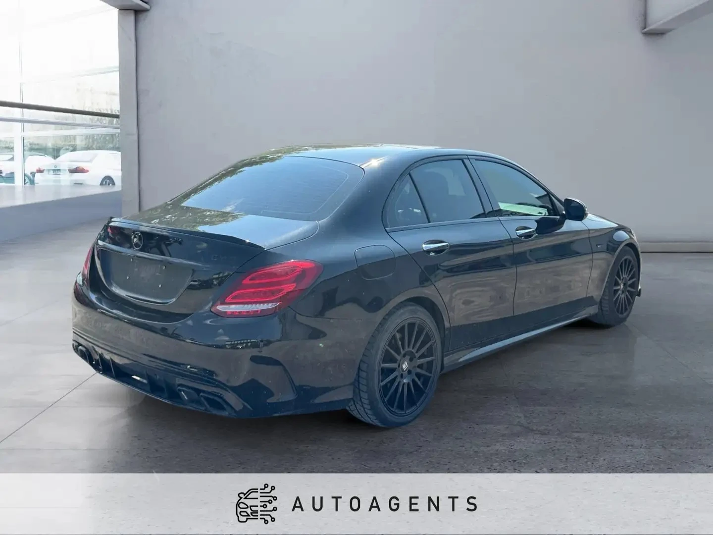 Mercedes-Benz C 43 AMG 4MATIC Цена до България & АвтоКредит, снимка 4 - Автомобили и джипове - 56119380
