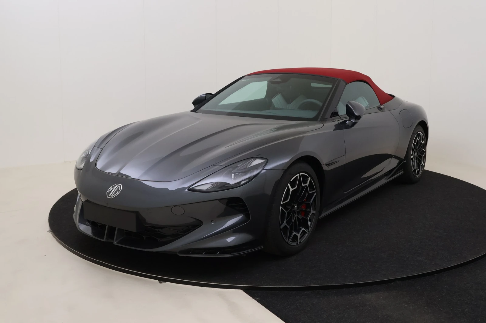 Mg Cyberster Trophy Extended Range BOSE Leather Navi LED | Mobile.bg � ����������� 1