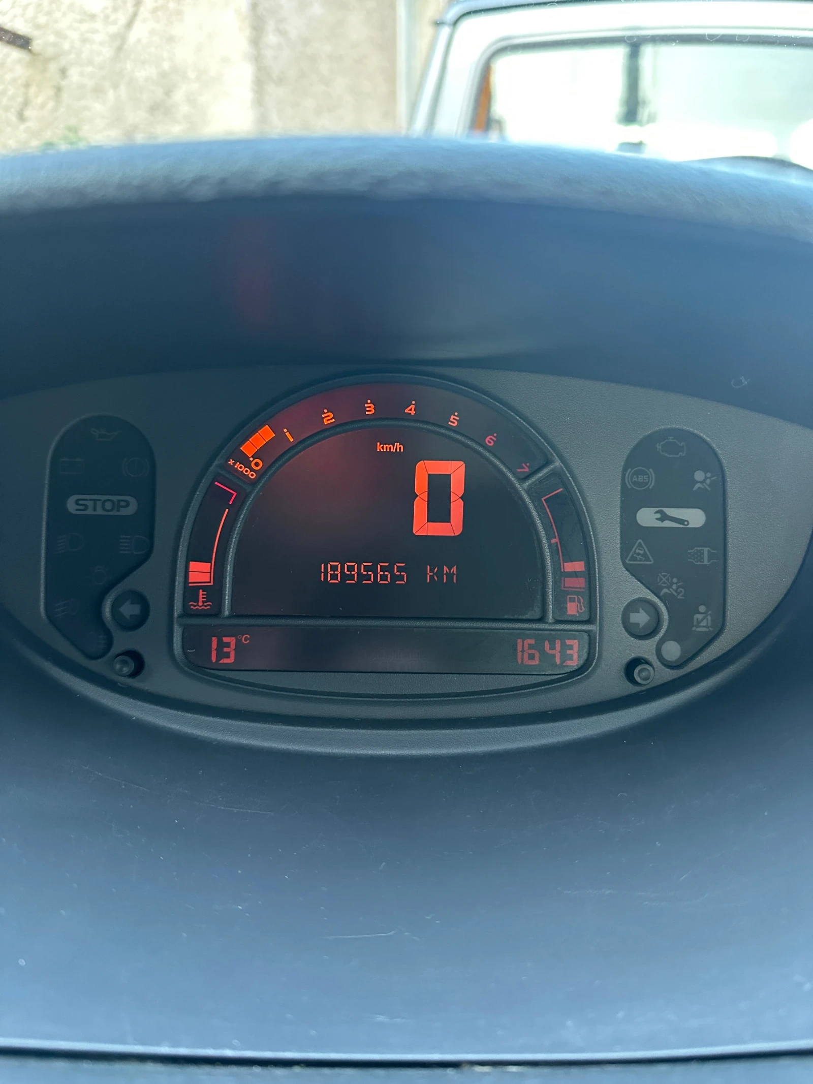 Renault Modus 1.2i, снимка 8 - Автомобили и джипове - 56529274