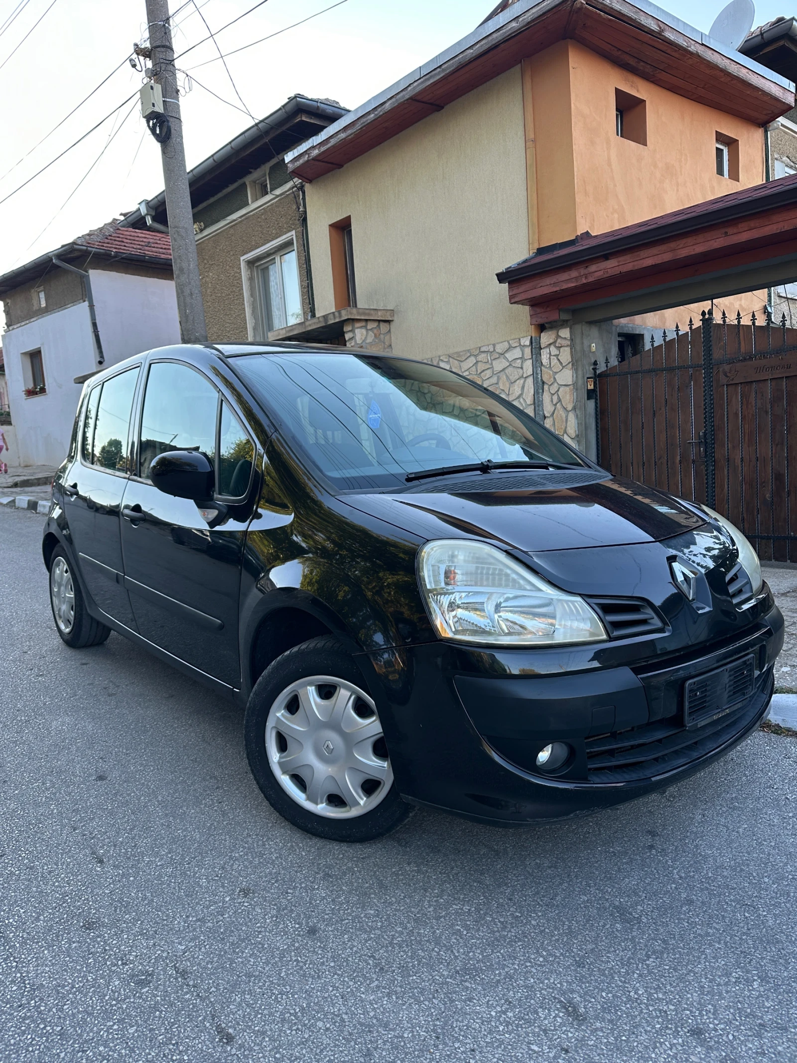 Renault Modus 1.2i, снимка 2 - Автомобили и джипове - 56529274