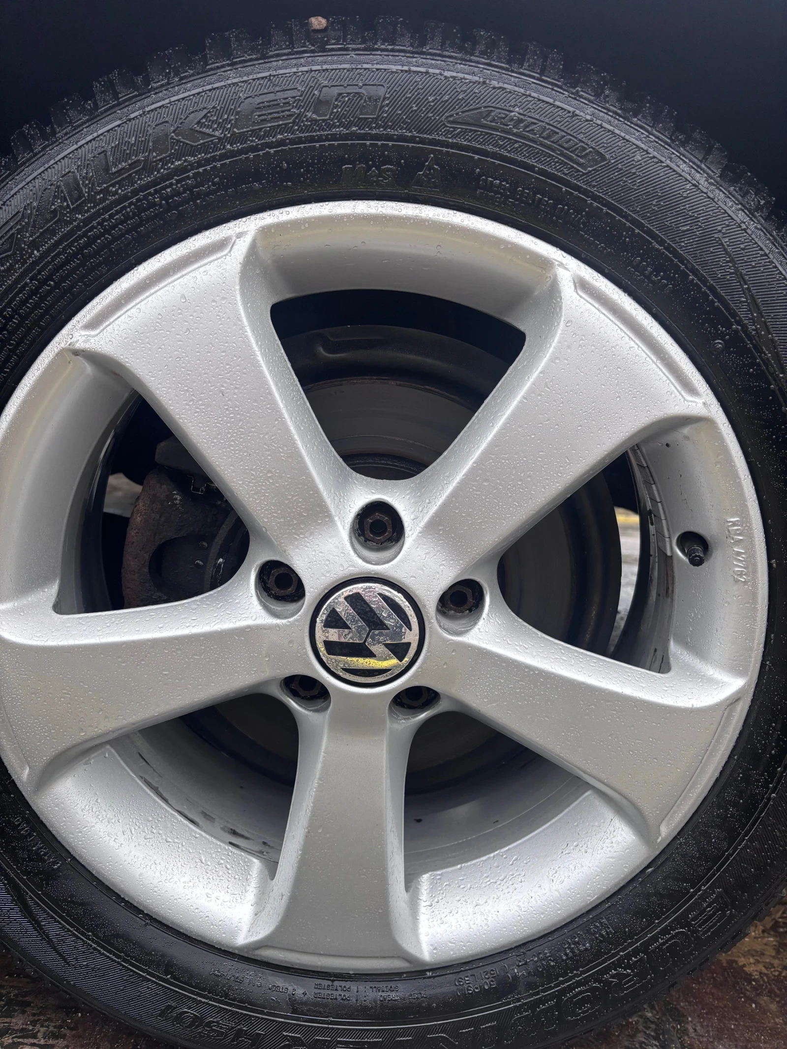 VW Passat 1.6 105кс, снимка 11 - Автомобили и джипове - 56619545