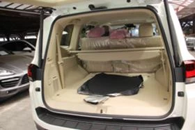 Toyota Land cruiser 300 3.5 BiTurbo /Монитори/Обдухване/Наличен!!!, снимка 7