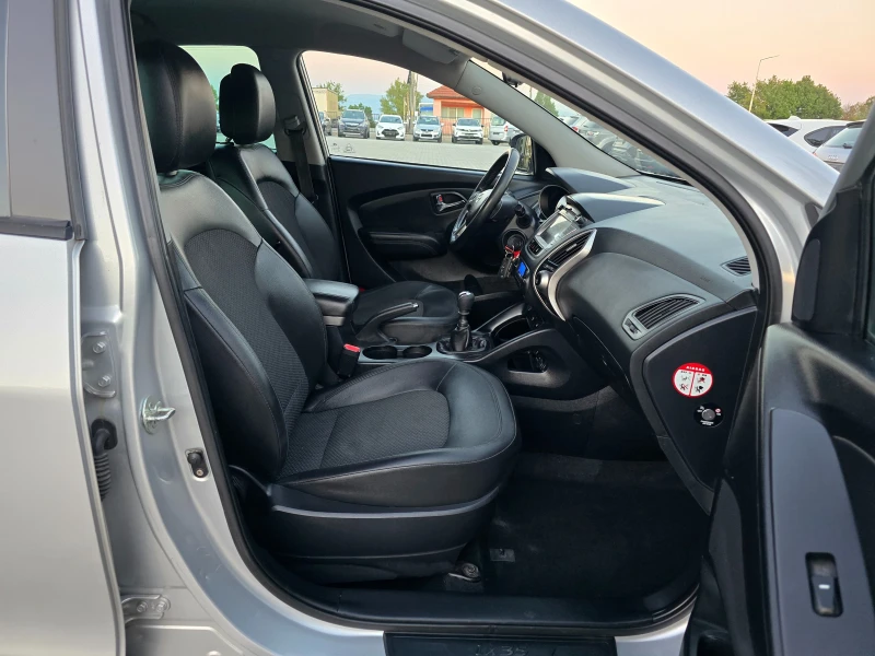 Hyundai IX35 2.0CRDI, Камера, Кожа, Нави, Подгрев!, снимка 11 - Автомобили и джипове - 51532978