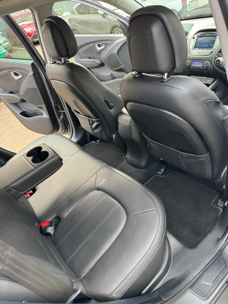 Hyundai IX35, снимка 8 - Автомобили и джипове - 52696412