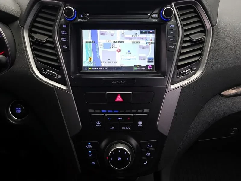 Hyundai Santa fe Dm Diesel (E-Vgt) 2.0 2Wd Modern, снимка 14 - Автомобили и джипове - 55110430