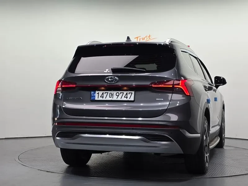 Hyundai Santa fe Diesel 2.2 4Wd Prestige, снимка 4 - Автомобили и джипове - 55895873
