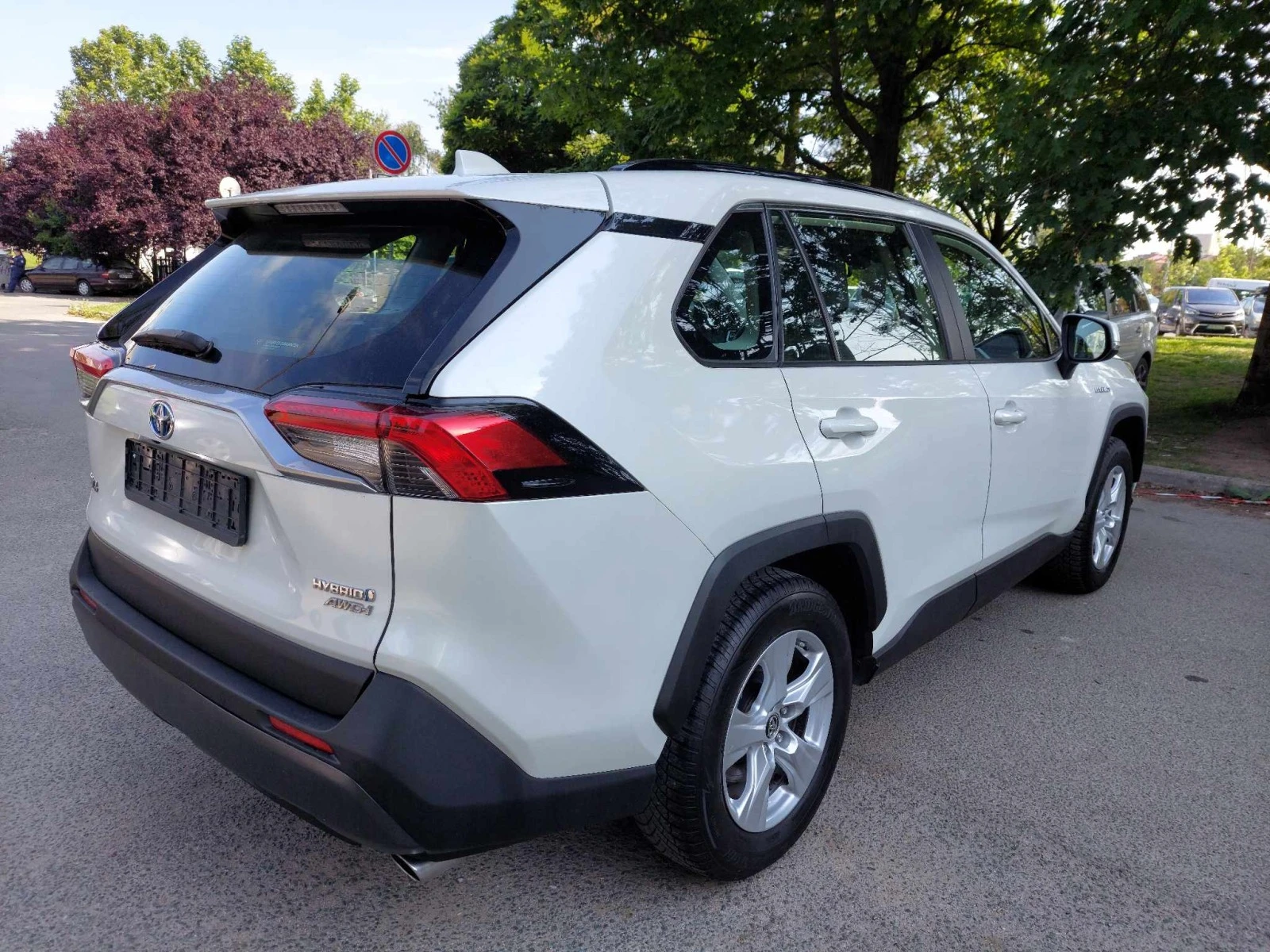 Toyota Rav4 2,5i HYBRID 222ps - изображение 4