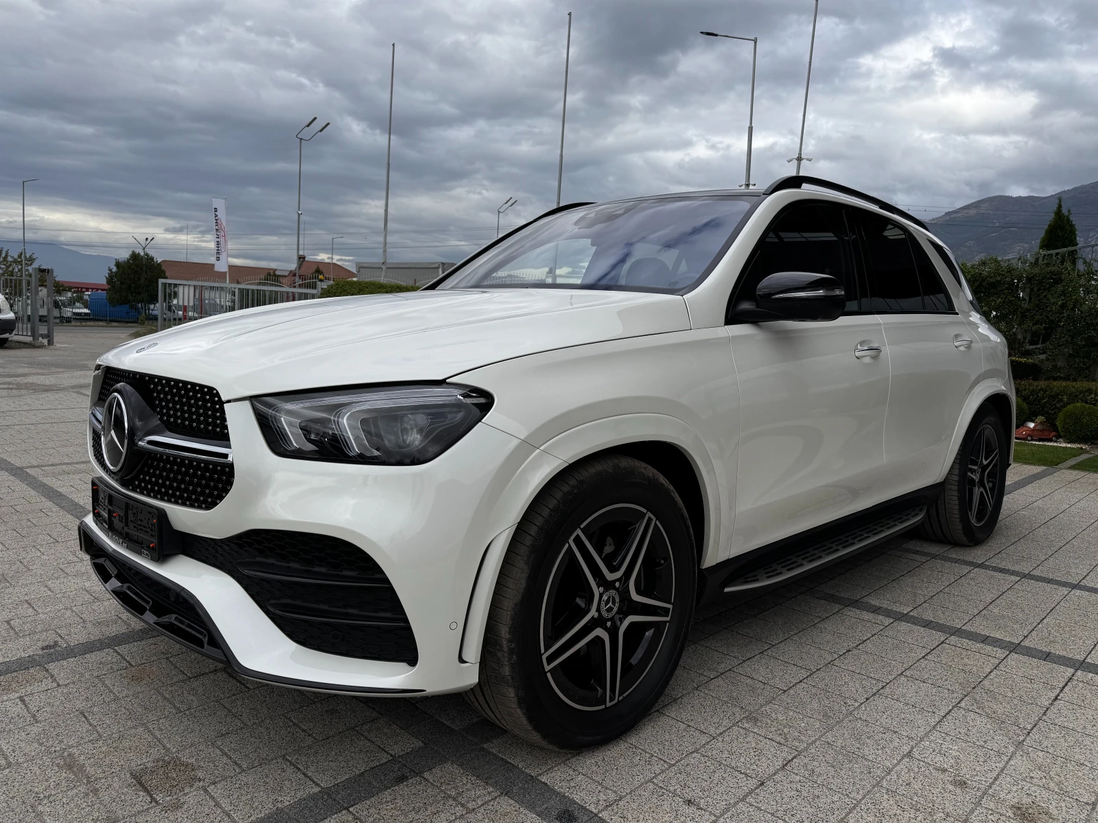 Mercedes-Benz GLE 400 d 4matic AMG Manufaktur 7-местен Airmatic - изображение 4