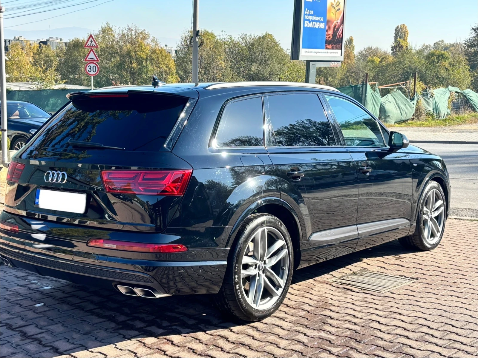 Audi SQ7 4.0/V8T/SHADOW LINE/MATRIX/BOSE - изображение 3