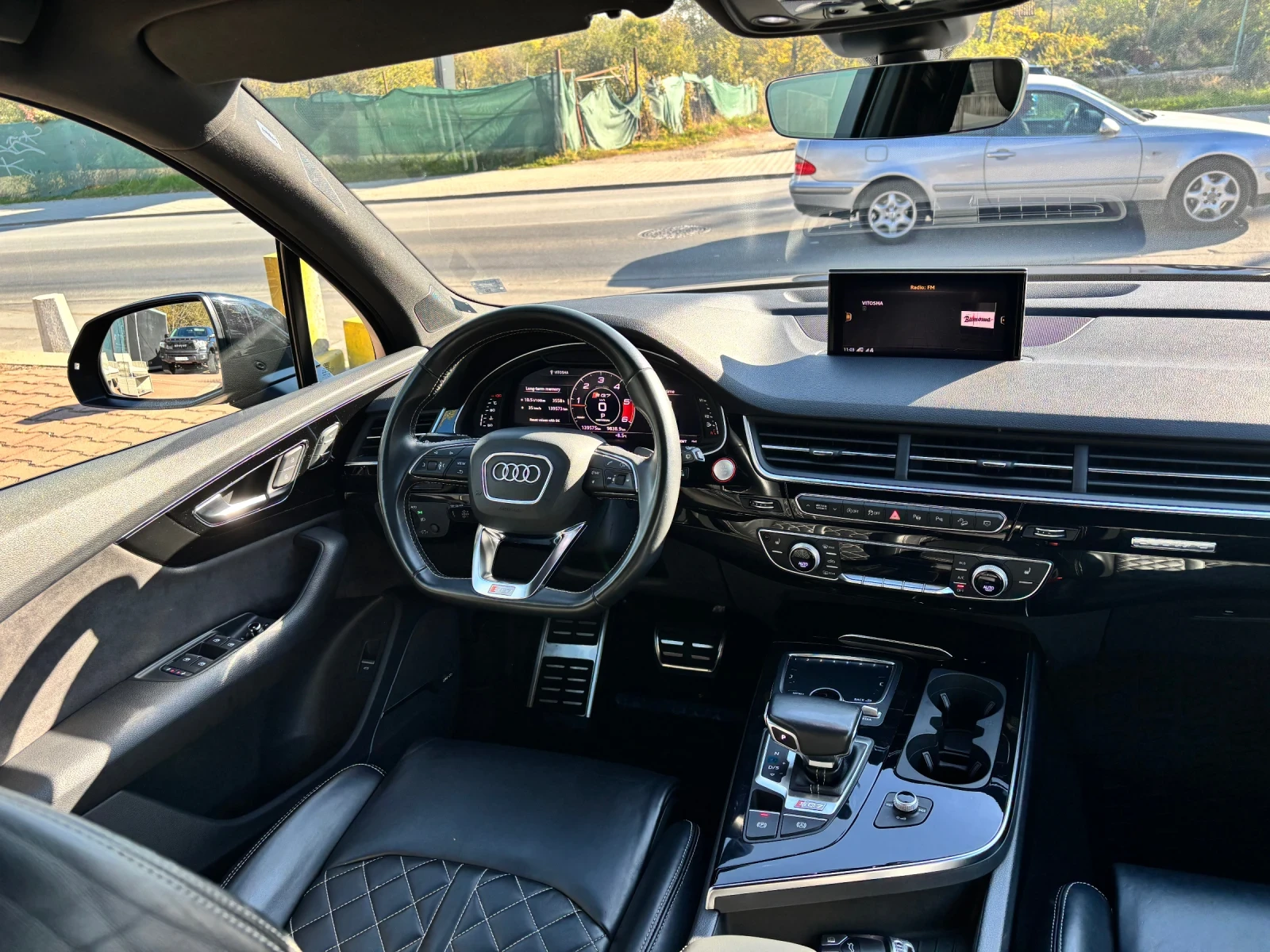 Audi SQ7 4.0/V8T/SHADOW LINE/MATRIX/BOSE - изображение 6