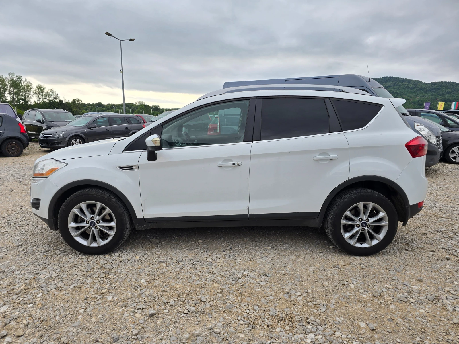 Ford Kuga 2.0ТDCI TITANIUM S  - изображение 2