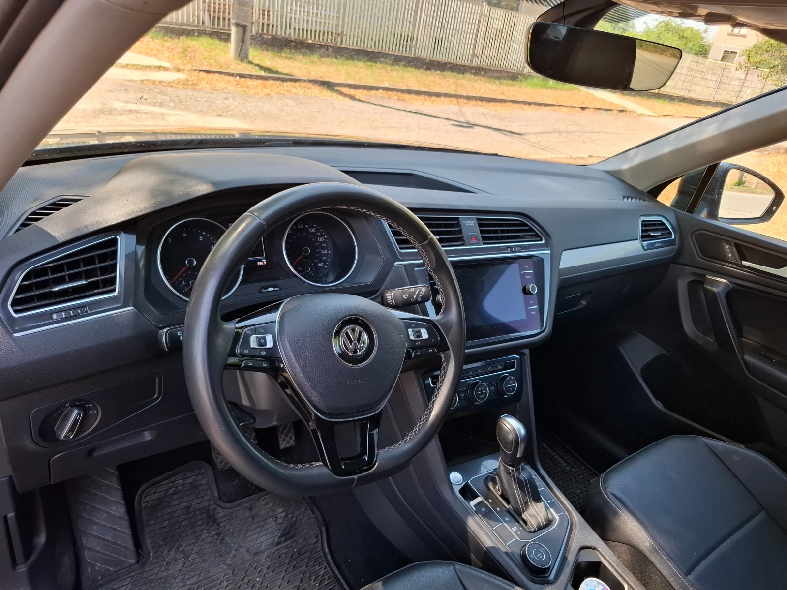 VW Tiguan R-Line - изображение 10