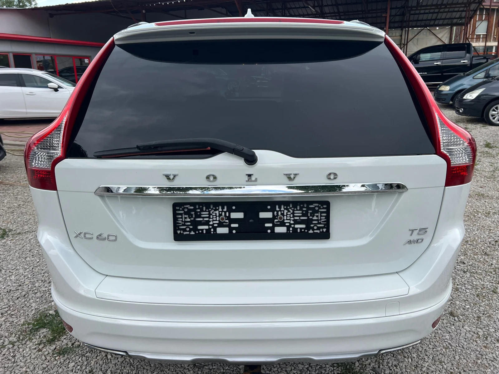 Volvo XC60 T5 2.5T* AWD* 250кс* АВТОМАТИК* КОЖА* FULL*  - изображение 6