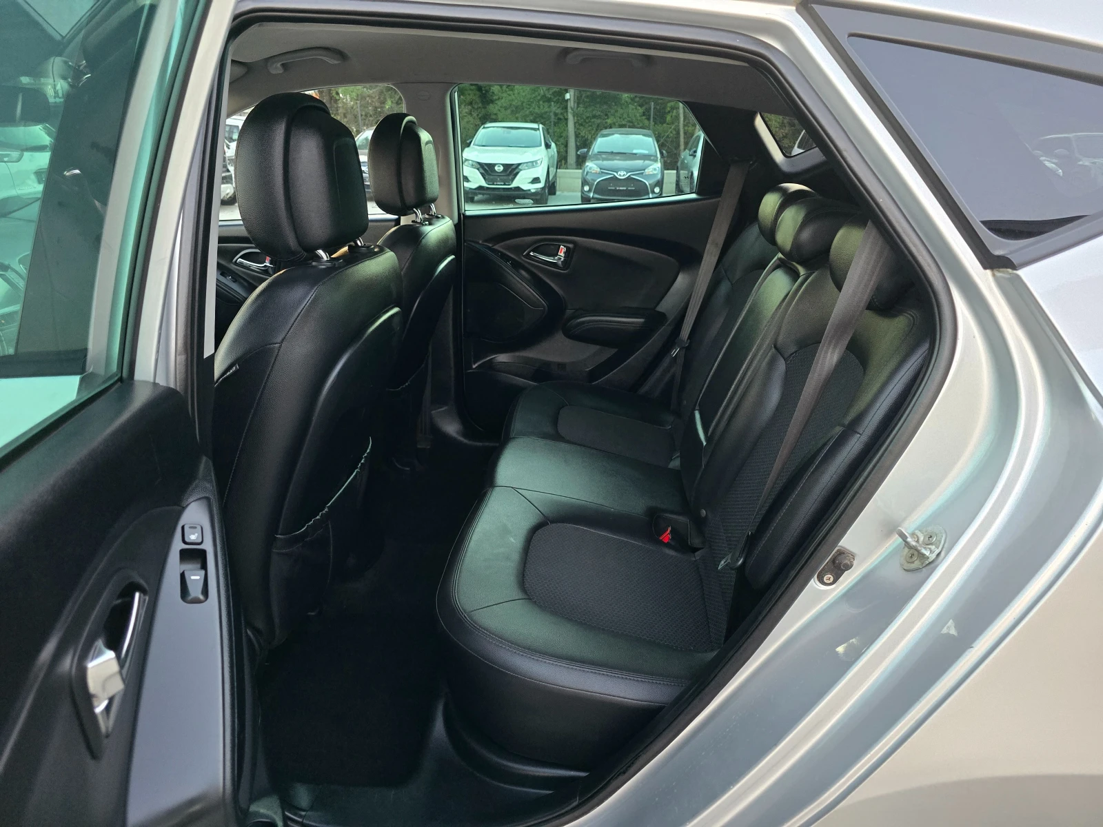 Hyundai IX35 2.0CRDI, Камера, Кожа, Нави, Подгрев! - изображение 9
