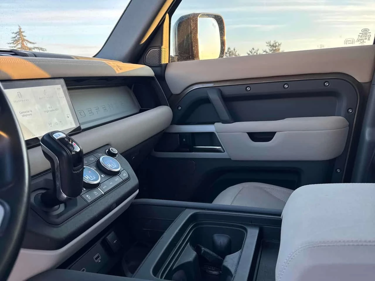 Land Rover Defender * SE * PANO* �������* KEYLESS*  | Mobile.bg � ����������� 16