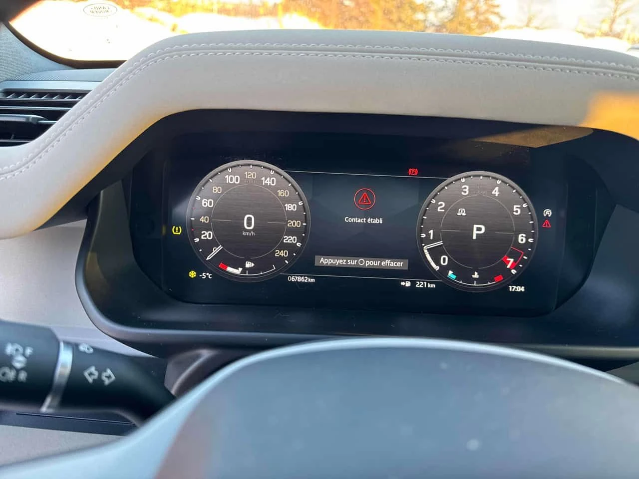 Land Rover Defender * SE * PANO* ПОДГРЕВ* KEYLESS*  - изображение 8