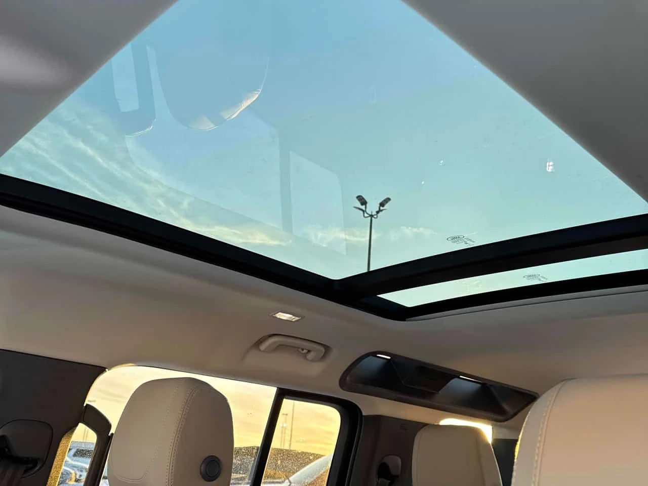 Land Rover Defender * SE * PANO* �������* KEYLESS*  | Mobile.bg � ����������� 15