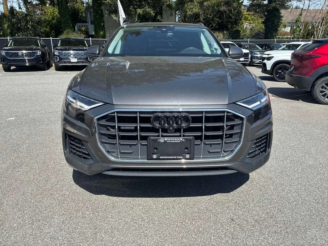 Audi Q8  Progressiv / 360 / ОБДУХВАНЕ / LED , снимка 6 - Автомобили и джипове - 54266646