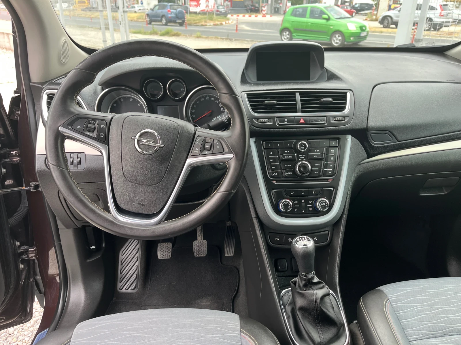 Opel Mokka 1, 7 D 130ps 4x4 нави камера, снимка 9 - Автомобили и джипове - 56078915