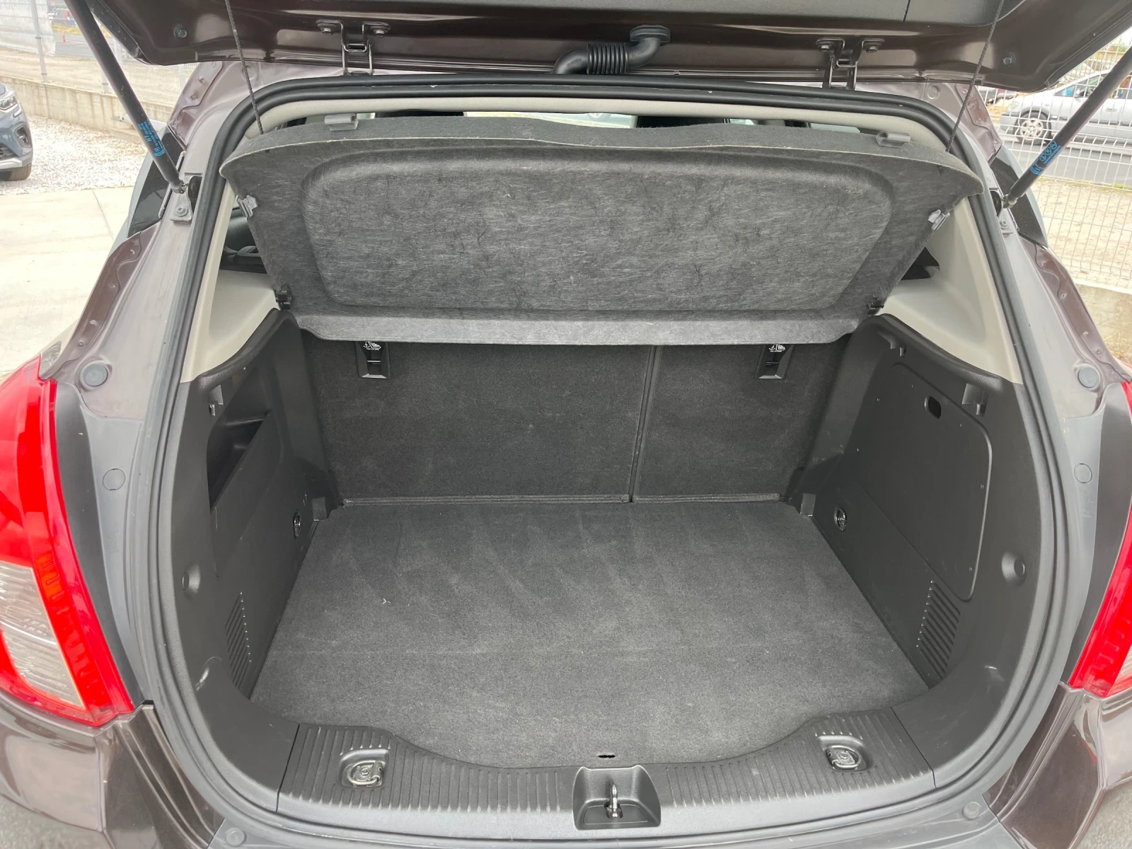 Opel Mokka 1, 7 D 130ps 4x4 нави камера, снимка 14 - Автомобили и джипове - 56078915