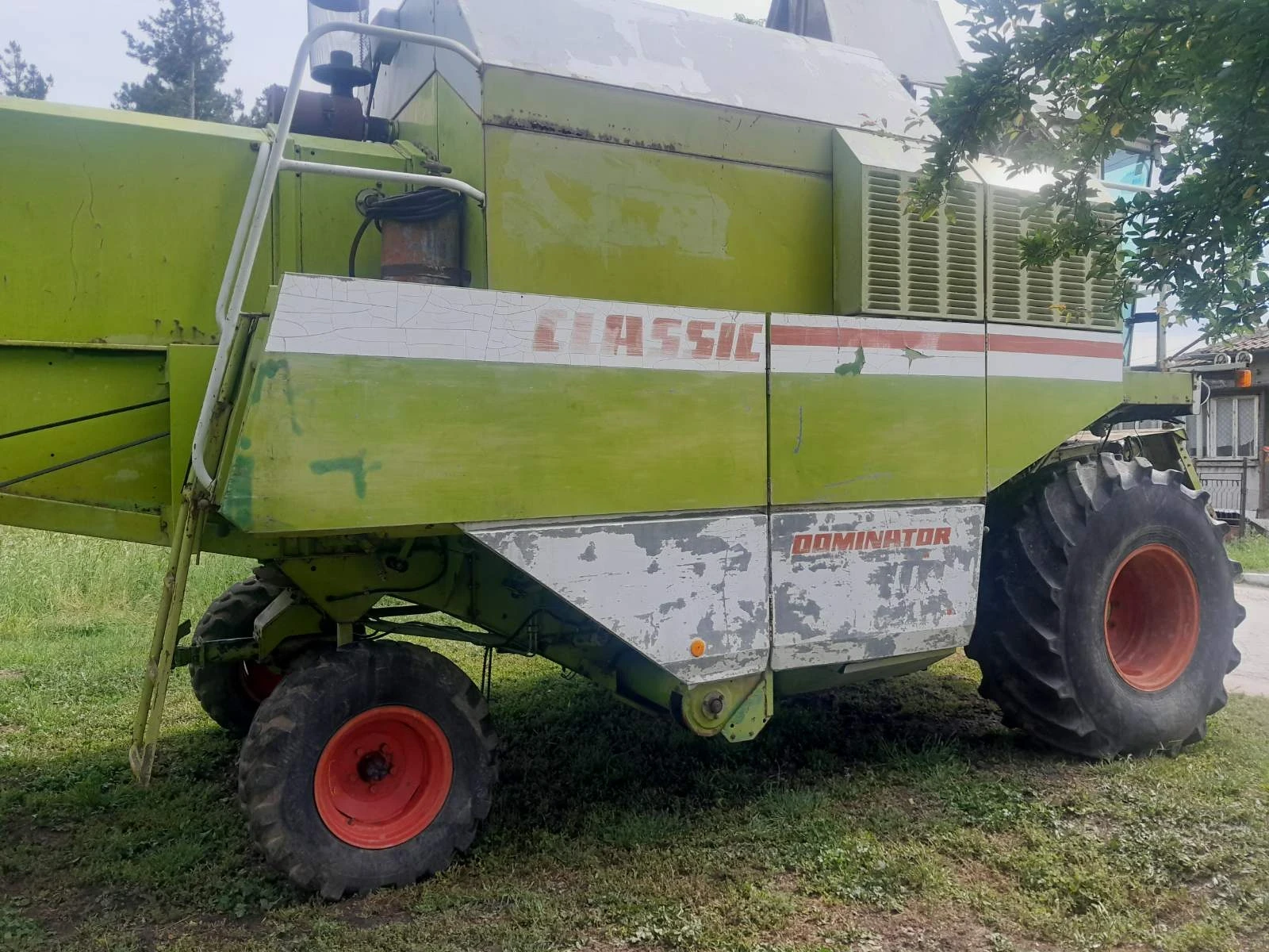 Комбайн Claas Dominator 98 SL, снимка 2 - Селскостопанска техника - 53773218