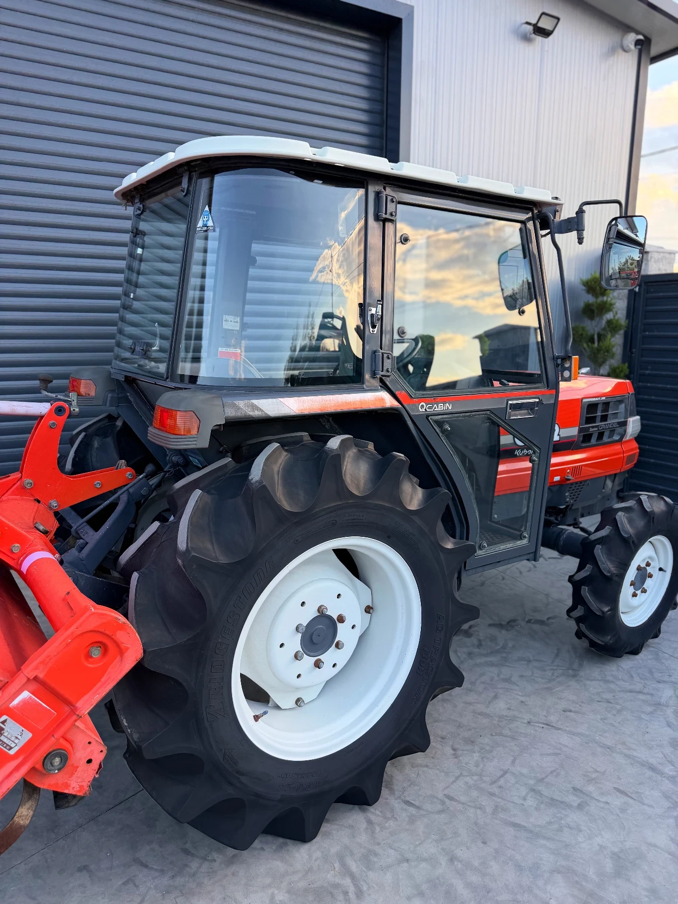 Трактор Kubota GL32 КАТО НОВ, снимка 7 - Селскостопанска техника - 54570357