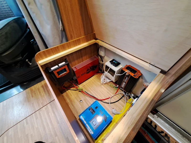 Кемпер Carado Fiat dukato 2.3 M-jet, снимка 12 - Каравани и кемпери - 53058478