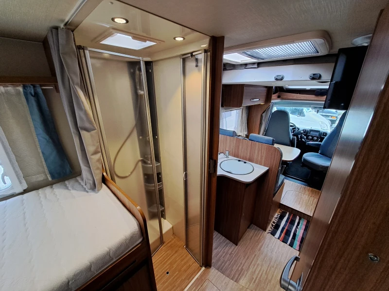 Кемпер Carado Fiat dukato 2.3 M-jet, снимка 9 - Каравани и кемпери - 53058478