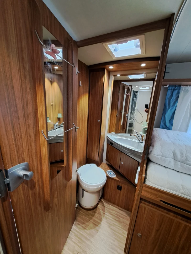 Кемпер Carado Fiat dukato 2.3 M-jet, снимка 8 - Каравани и кемпери - 53058478