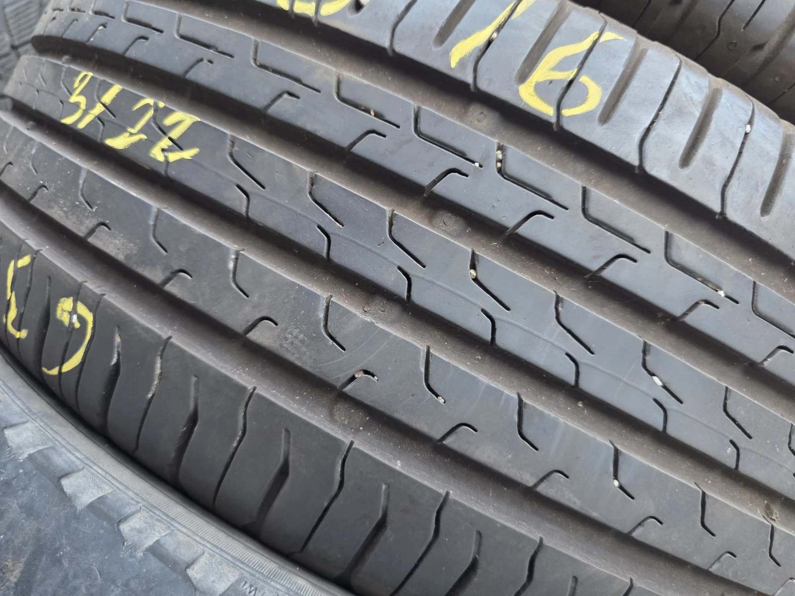 Гуми Летни 205/55R16, снимка 4 - Гуми и джанти - 56664413