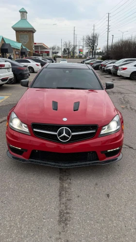 Mercedes-Benz C 63 AMG CARFAX /Кожа/Нави/Подгрев/Панорама/, снимка 2