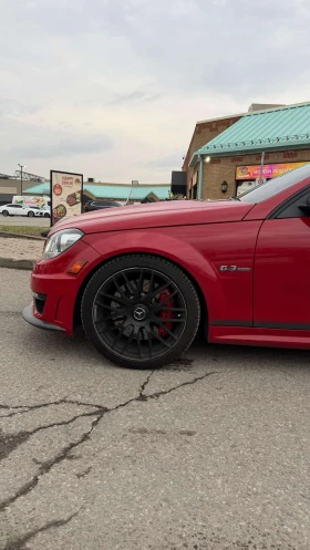 Mercedes-Benz C 63 AMG CARFAX /Кожа/Нави/Подгрев/Панорама/, снимка 5