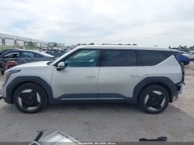 Kia EV9 Light Long Range | Auto.bg — изображение 12