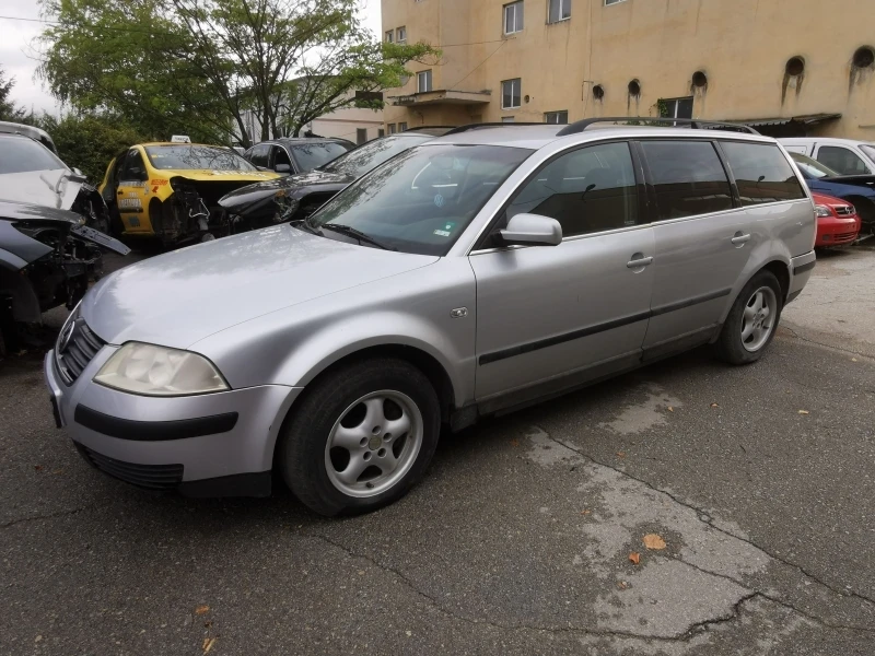 VW Passat 2.0i, снимка 3 - Автомобили и джипове - 37900727