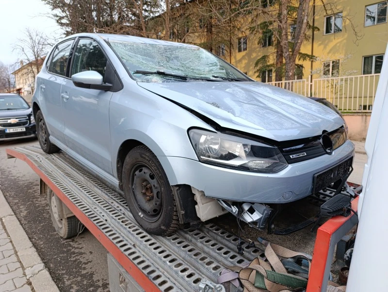 VW Polo, снимка 6 - Автомобили и джипове - 49372079