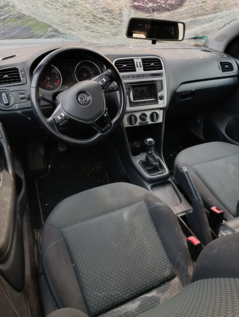 VW Polo, снимка 8 - Автомобили и джипове - 49372079