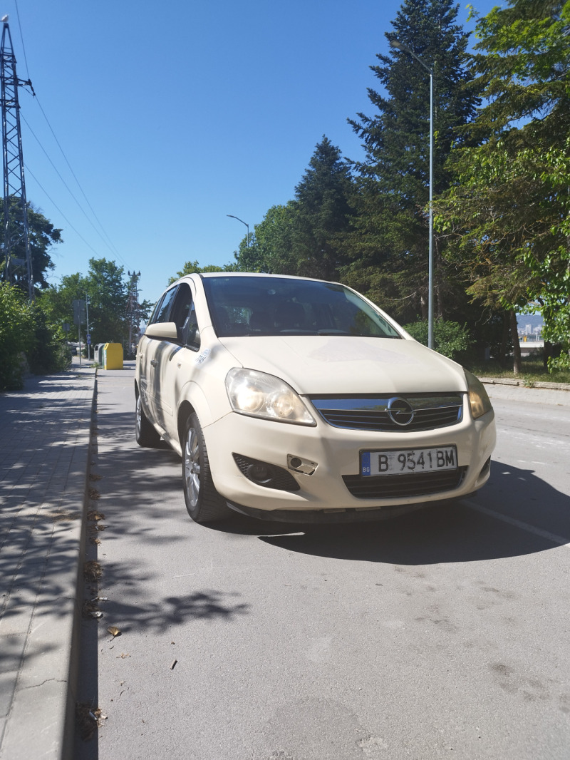 Opel Zafira, снимка 8 - Автомобили и джипове - 46420381