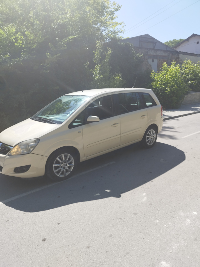 Opel Zafira, снимка 5 - Автомобили и джипове - 45916177
