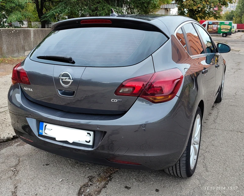 Opel Astra J, снимка 6 - Автомобили и джипове - 47826219