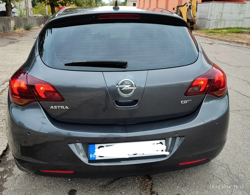 Opel Astra J, снимка 3 - Автомобили и джипове - 47826219