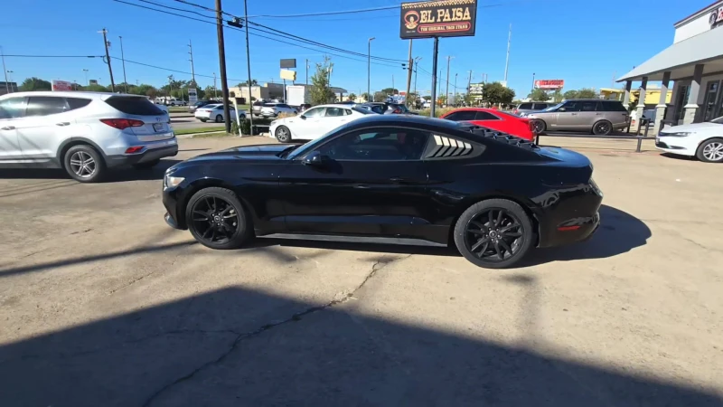 Ford Mustang Ръчка* Keyless* Камера* HID* Bluetooth, снимка 2 - Автомобили и джипове - 48013856