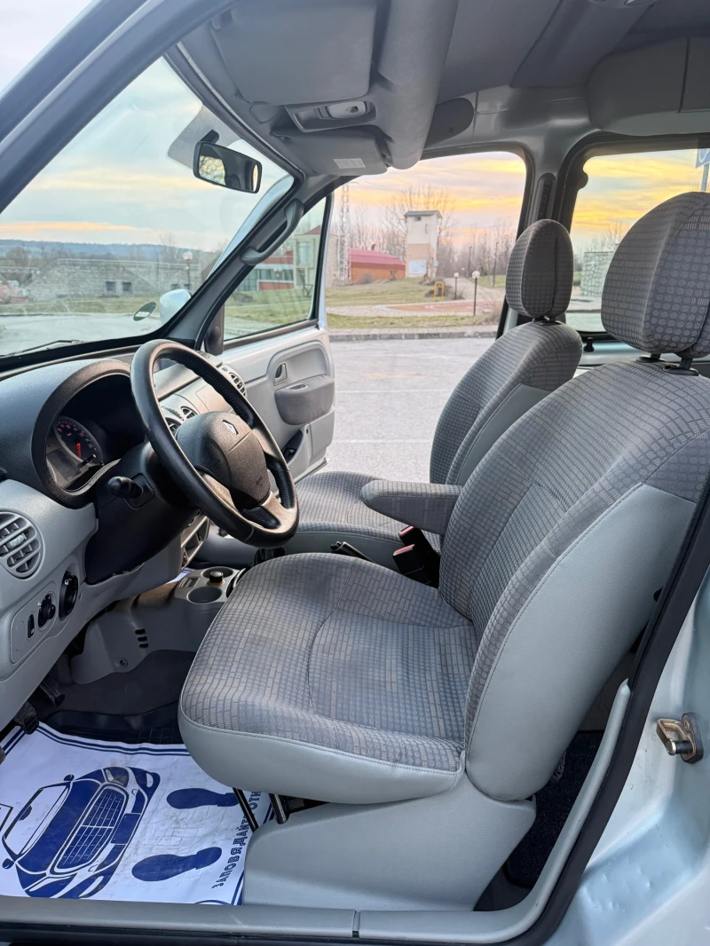 Renault Kangoo 1.6 GAS KLIMA , снимка 10 - Автомобили и джипове - 49446385