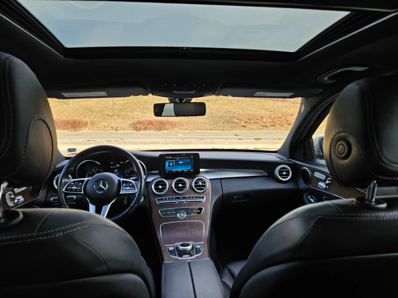 Mercedes-Benz C 300 4MATIC - Лукс, комфорт и престиж, снимка 10 - Автомобили и джипове - 52669203