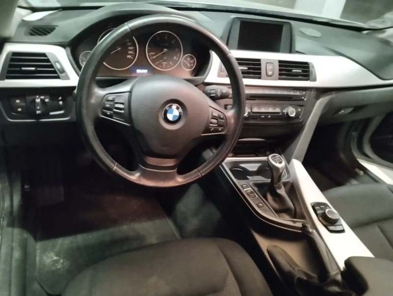 BMW 320 320, снимка 13 - Автомобили и джипове - 53277758