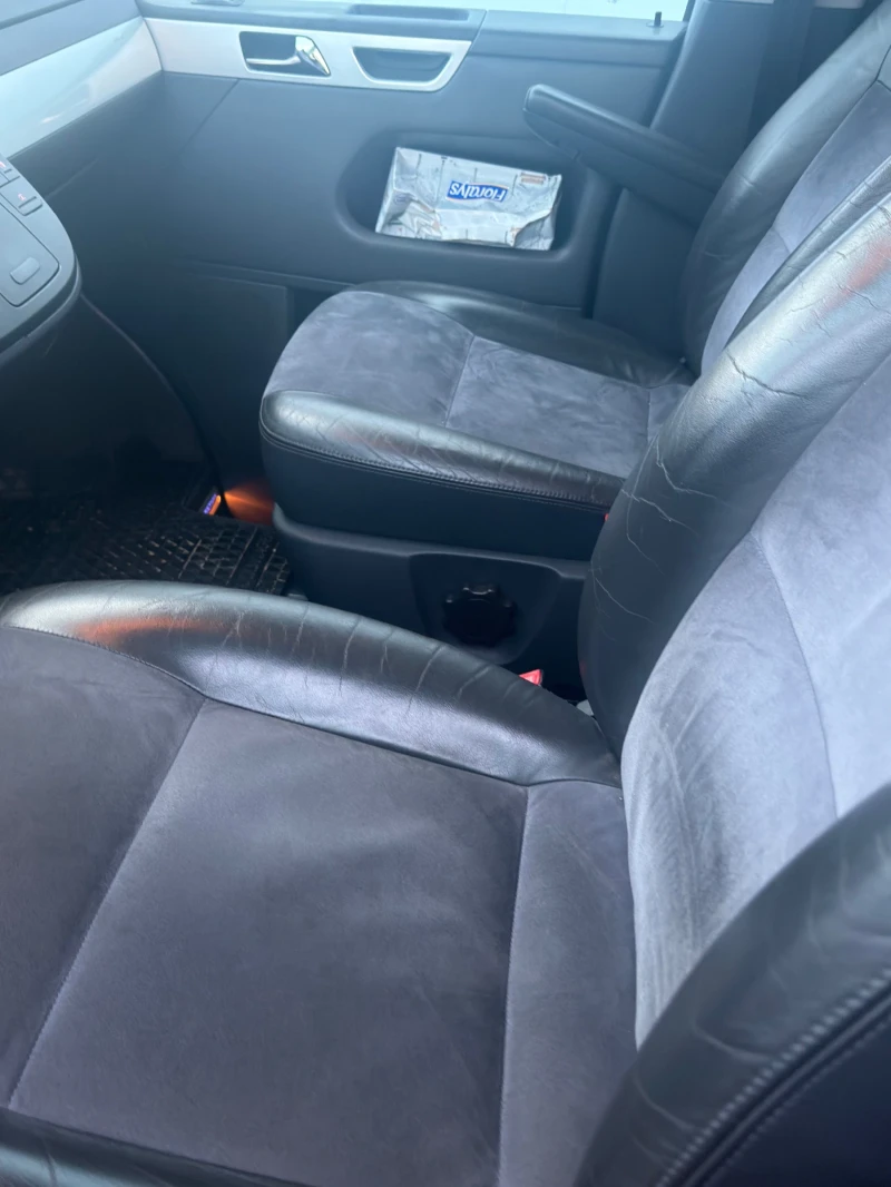 VW Multivan 2.0tdi bi 180, снимка 13 - Автомобили и джипове - 53357352