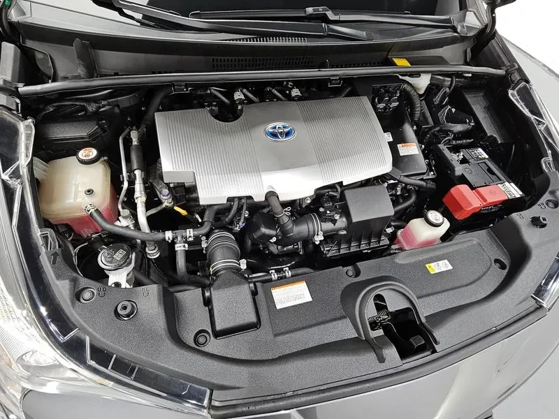 Toyota Prius 1.8 E, снимка 6 - Автомобили и джипове - 55048012