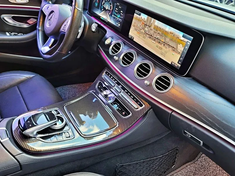 Mercedes-Benz E 300 Avantgarde, снимка 12 - Автомобили и джипове - 56018576