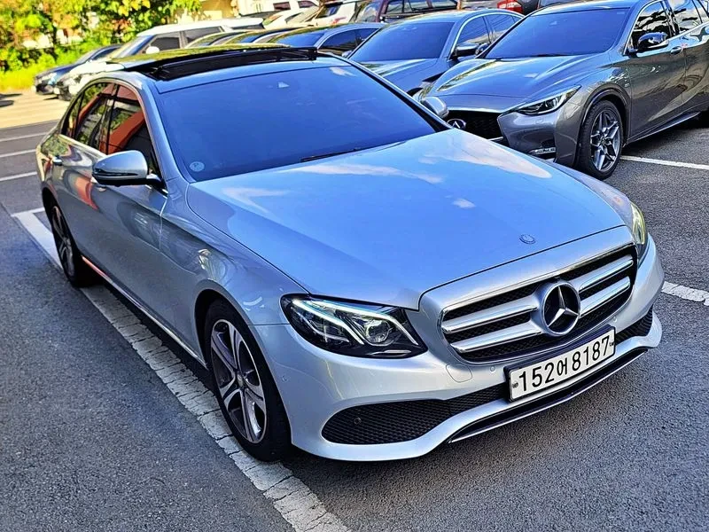 Mercedes-Benz E 300 Avantgarde